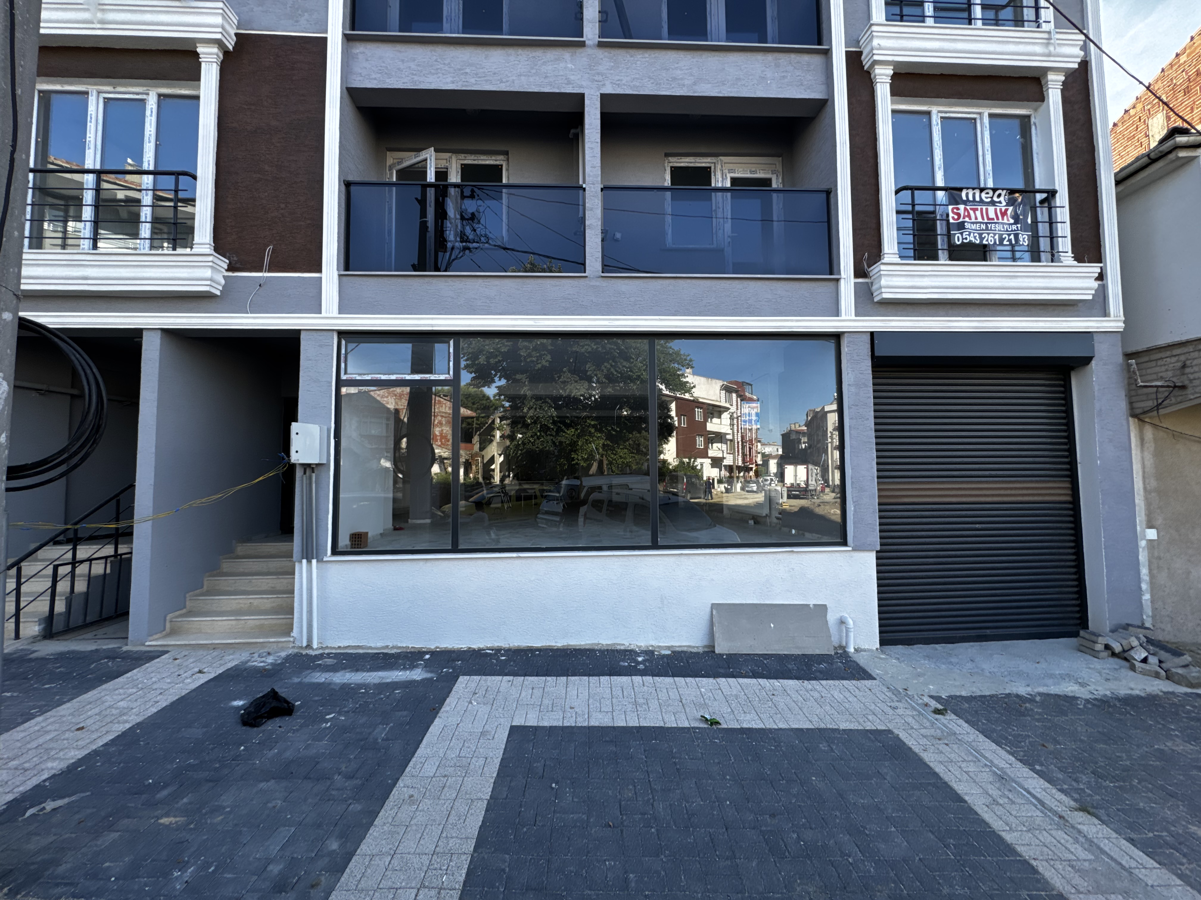 YİĞİTT | FiKiRLiSiNAN SIFIR DÜKKAN | GENİŞ VİTRİN CEPHELİ80 m2